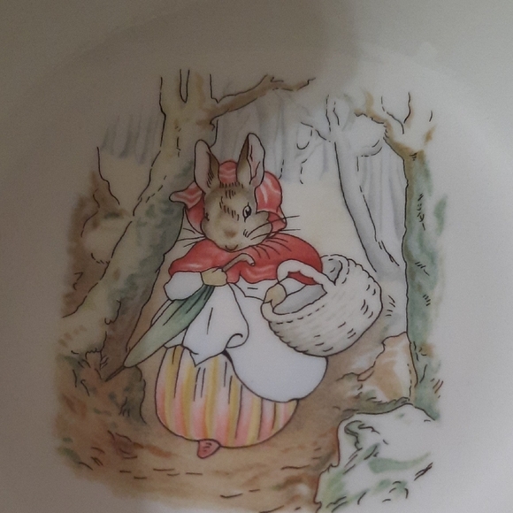 Wedgwood Mrs. Rabbit Bowl - Picture 2 of 5
